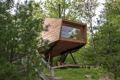 upstate new york treehouse rental airbnb