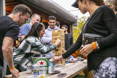 tailgate brooklyn sports bar