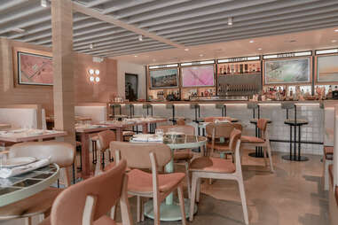 pijja palace interior silverlake