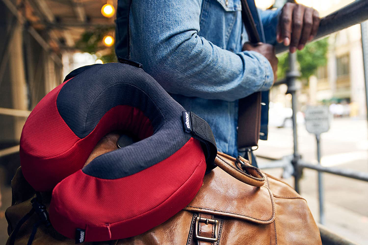 15 Clever Items That Frequent Fliers Always Bring on Planes