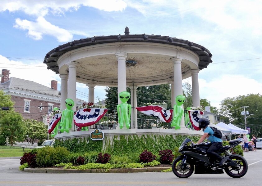 Exeter UFO Festival Showcases New Hampshire’s Alien Obsession Thrillist