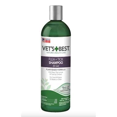 Best plant-based flea shampoo for cats: Vet’s Best Advanced Strength Flea + Tick Cat Shampoo