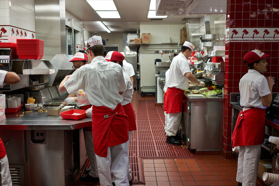 Fast Food Pay In California Could Increase With New Bill Thrillist fast-food-pay-in-california-could-increase-with-new-bill-thrillist