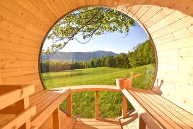 Historic schoolhouse perched in Vermont’s Green Mountains