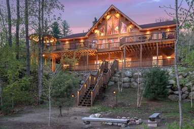 Luxury cedar log home on the Sunday River