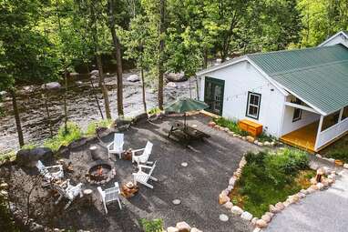 Riverside cabin with a private sauna