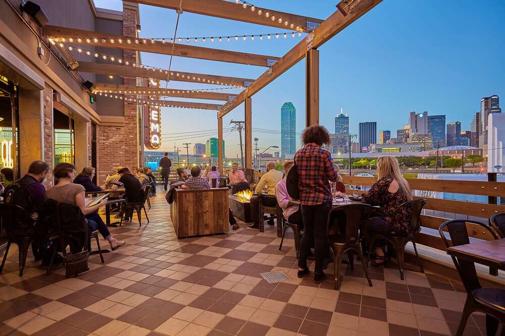 Top Dallas Neighborhoods for Nightlife, Shopping + More