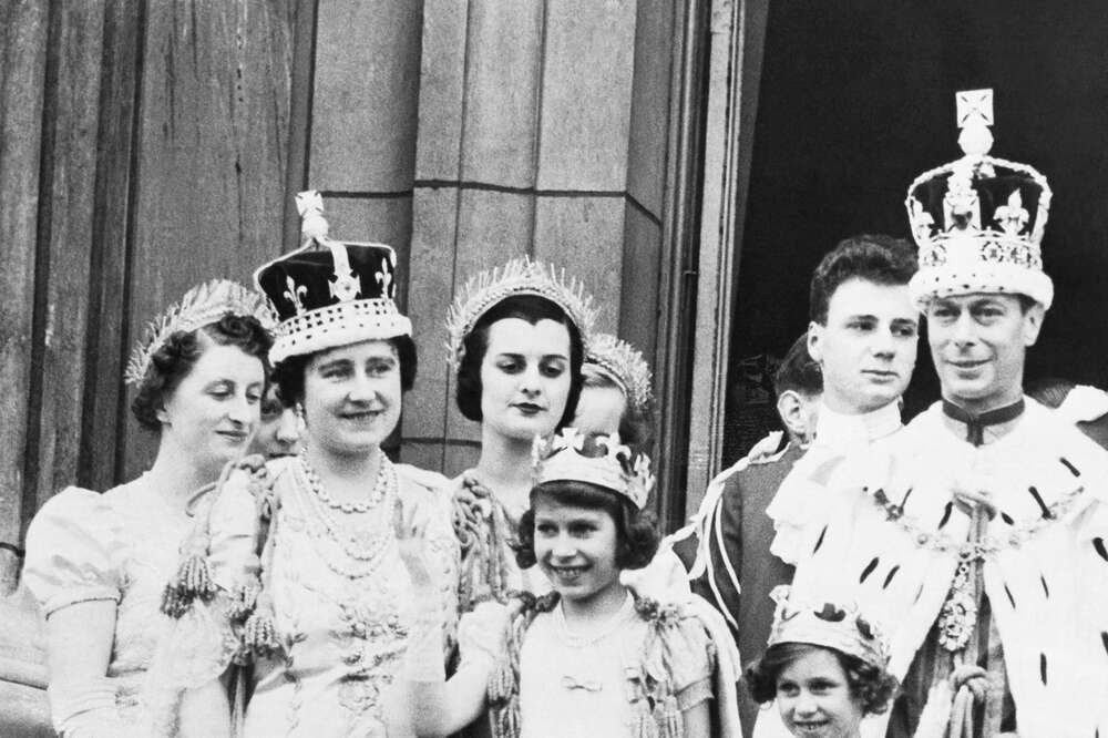 Return Kohinoor trends as Queen Elizabeth dies. But will UK give it back to  India?