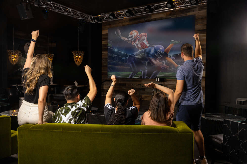 Want to catch a football game in Las Vegas this week? Check out these cool  spots - Las Vegas Magazine