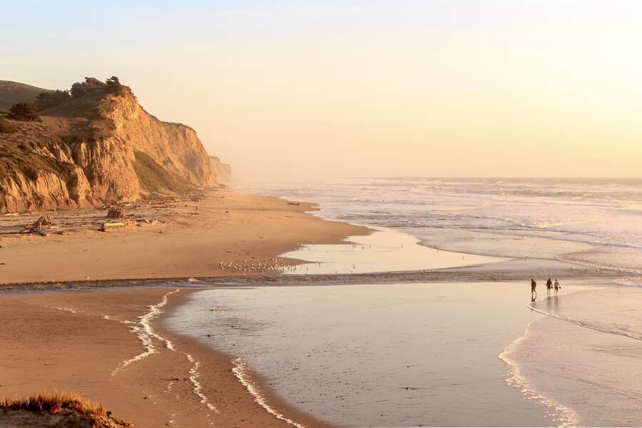 Fun Beach Nudes - Best Nude Beaches in California for Topless and Naked Sun Tanning -  Thrillist