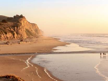 Best Nude Beaches in California for Topless and Naked Sun Tanning -  Thrillist