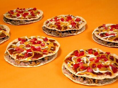 taco bell mexican pizza history