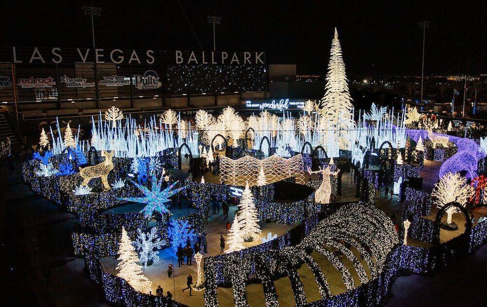 Huge Christmas Light Display \'Enchant on the Strip\' Comes to Las ...