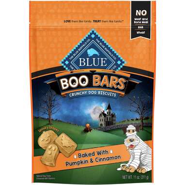 He’ll be ready for trick-or-treating with these treats: Blue Buffalo Boo Bars with Pumpkin and Cinnamon