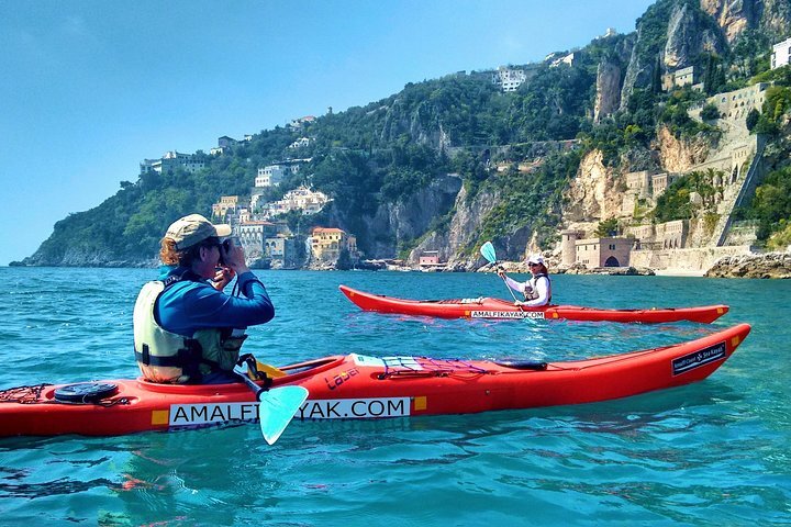 Amalfi Coast Kayak Tour along Arches, Beaches and Sea Caves