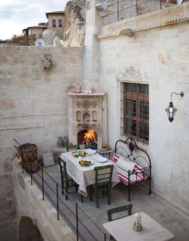 outdoor dining on balcony