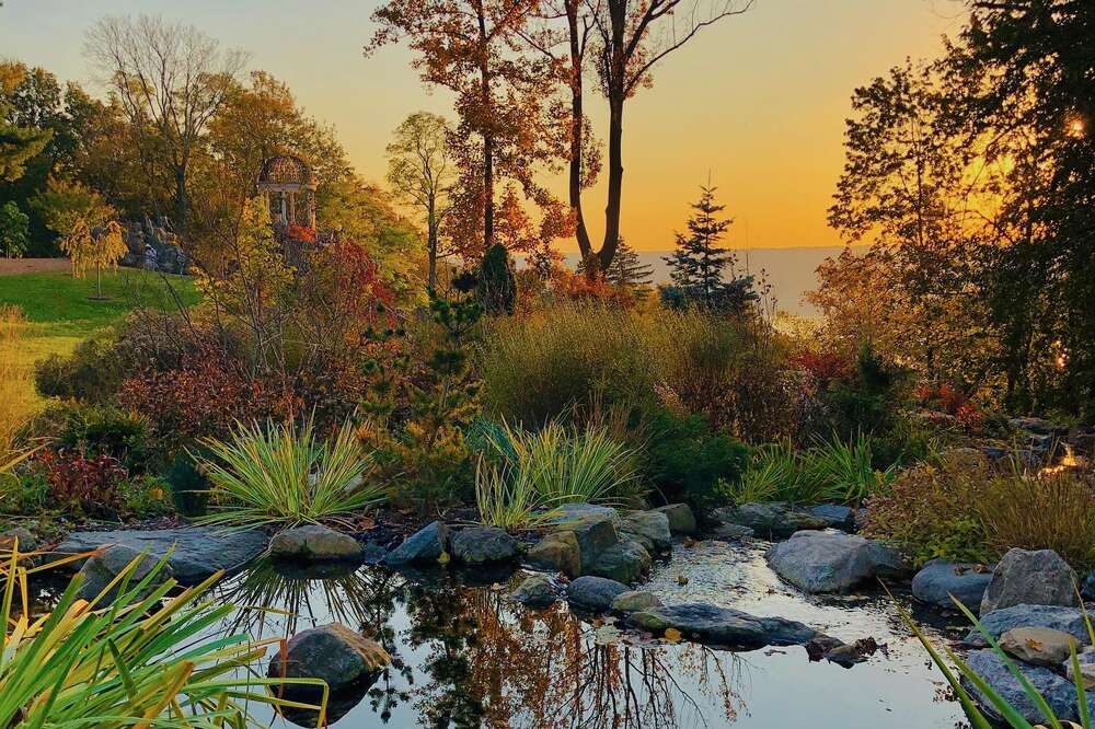 Farmers Almanac Lists Upstate NY Park As Best Spot To View Fall