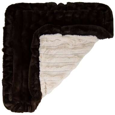 A super soft plush blanket: Ryerson Ultra Plush Luxury Shag Dog Blanket
