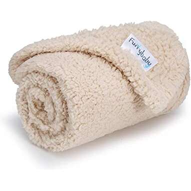 For pet parents on a budget: furrybaby Premium Fluffy Fleece Pet Blanket