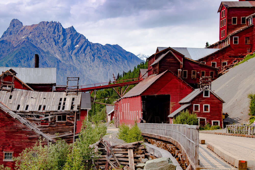 Visit the USA: Explore Abandoned Ghost Towns in 5 U.S. States