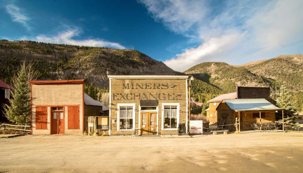 western ghost town