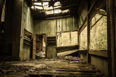 abandoned wood cabin