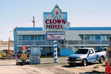 Clown Motel