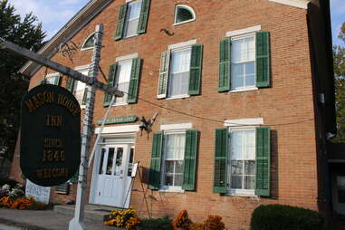 exterior of mason house inn, keosauqua, iowa