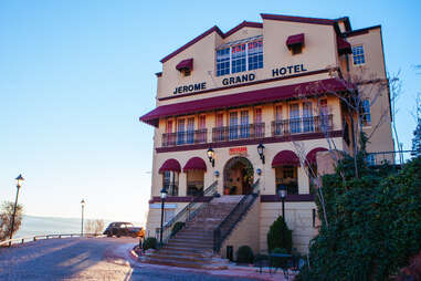 exterior of jerome grand hotel arizona