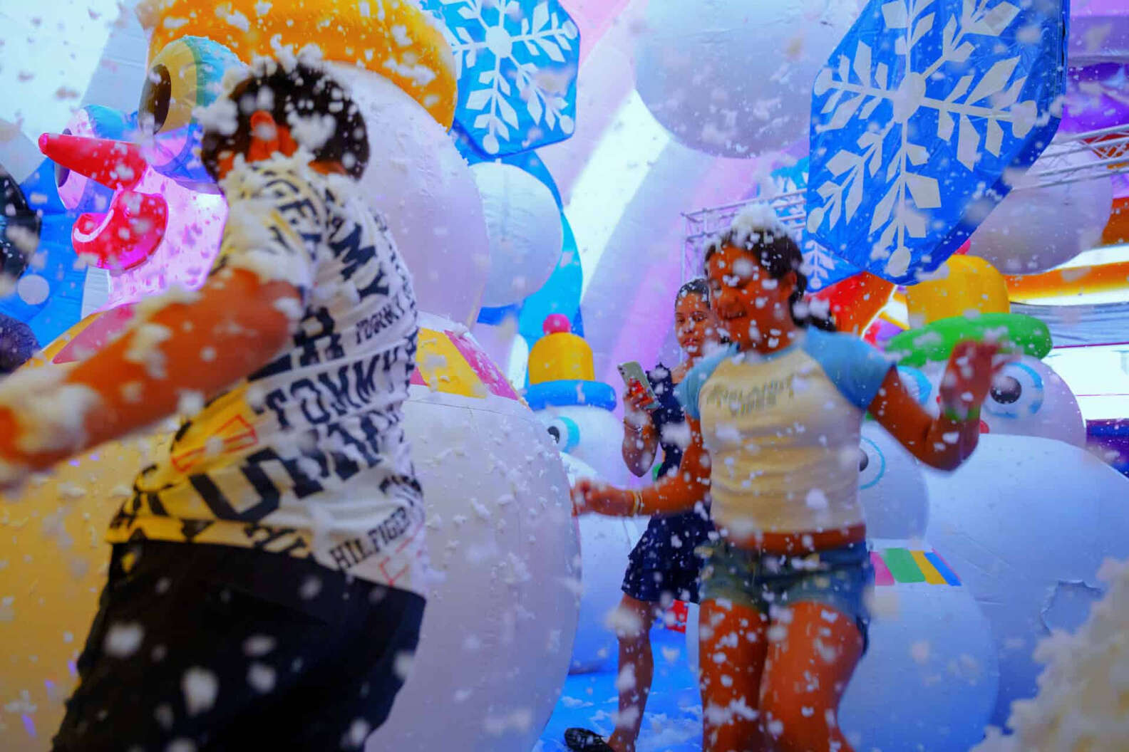 this-massive-bouncy-house-pop-up-is-taking-over-manhattan-s-streets