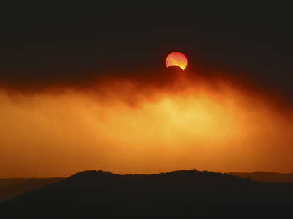 Stream partial solar eclipse