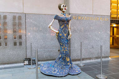 La Catrina sculpture from Mexico Week: Día De Muertos at Rockefeller Center 2021