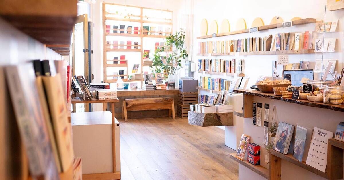 A pop-up bookstore on Chicago's West Side offers pay what you can