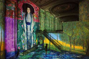 "Gustav Klimt: Gold in Motion" at Hall des Lumières