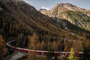 This Train in Switzerland is Now the World's Longest Passenger Train ...