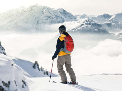 What to Pack for a Ski Trip, According to Experts - Thrillist