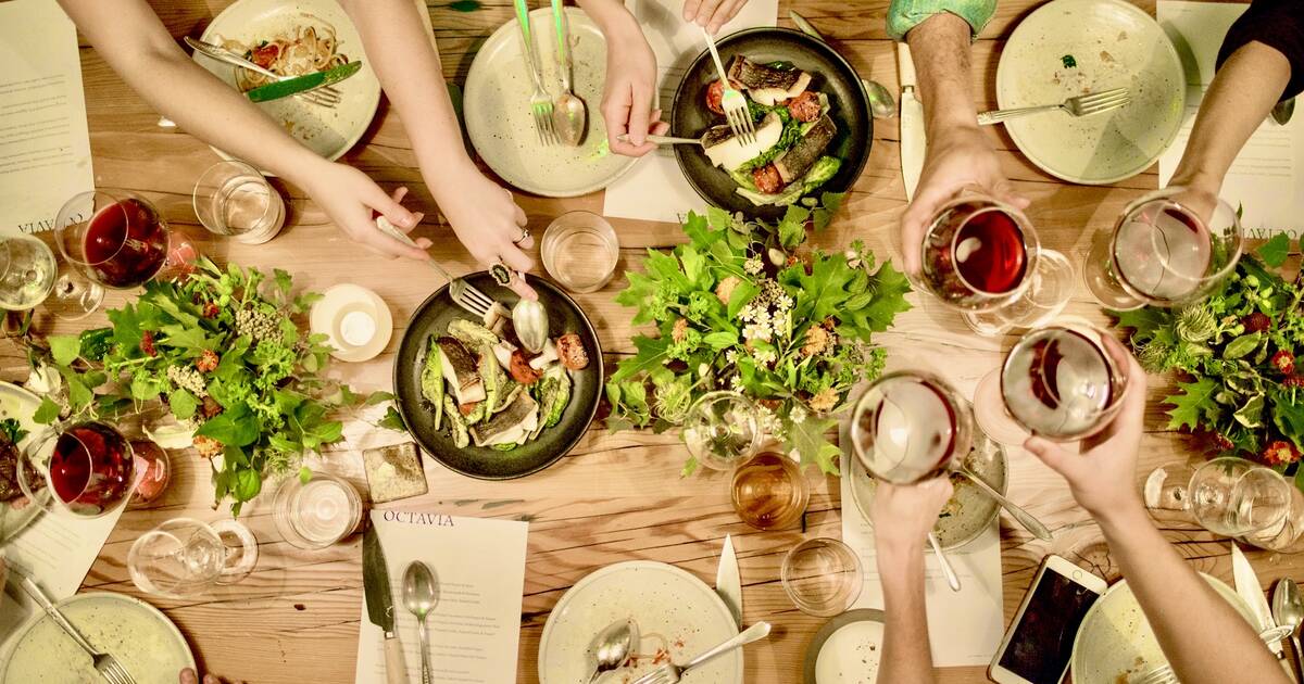 Top 10 Tips For Hosting a Dinner Party - New York Street Food