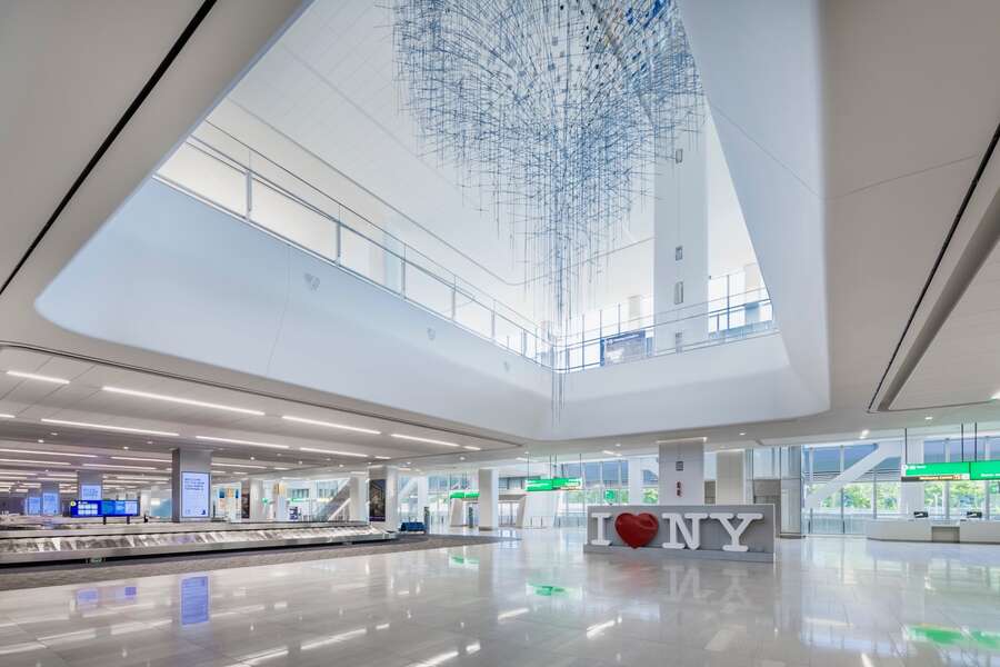 Los mejores restaurantes, bares, tiendas y hoteles en el Aeropuerto LaGuardia
