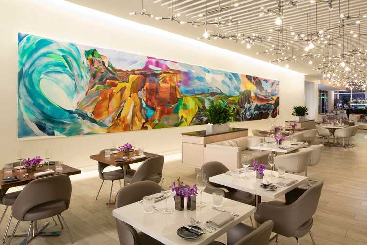 Ellie's Restaurant & Lounge