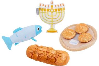 This might make you hungry: Frisco Holiday Hanukkah Feast Plush Squeaky Dog Toy Set