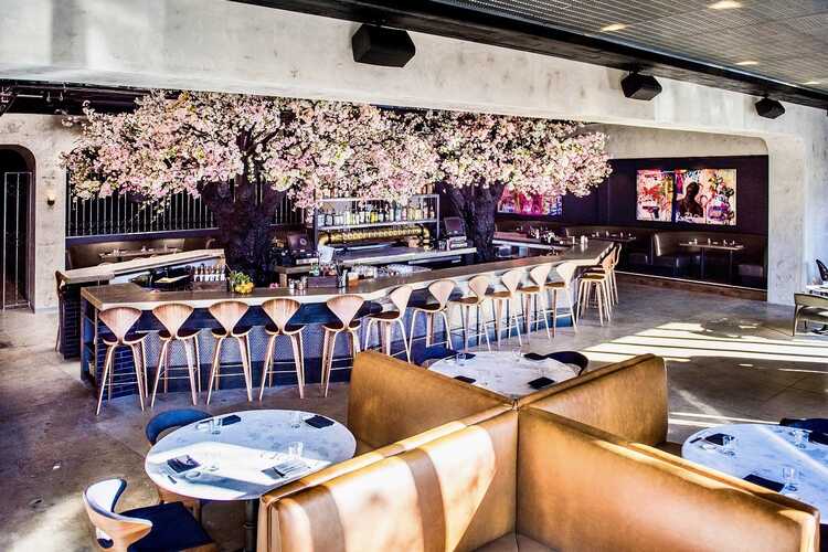 Cheap restaurants hot sale for large groups