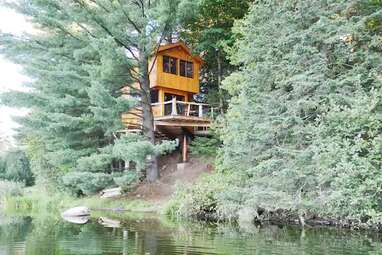 Vermont Tree Cabin on Walker Pond