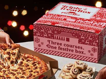 Pizza, breadsticks and a proposal—all in one box