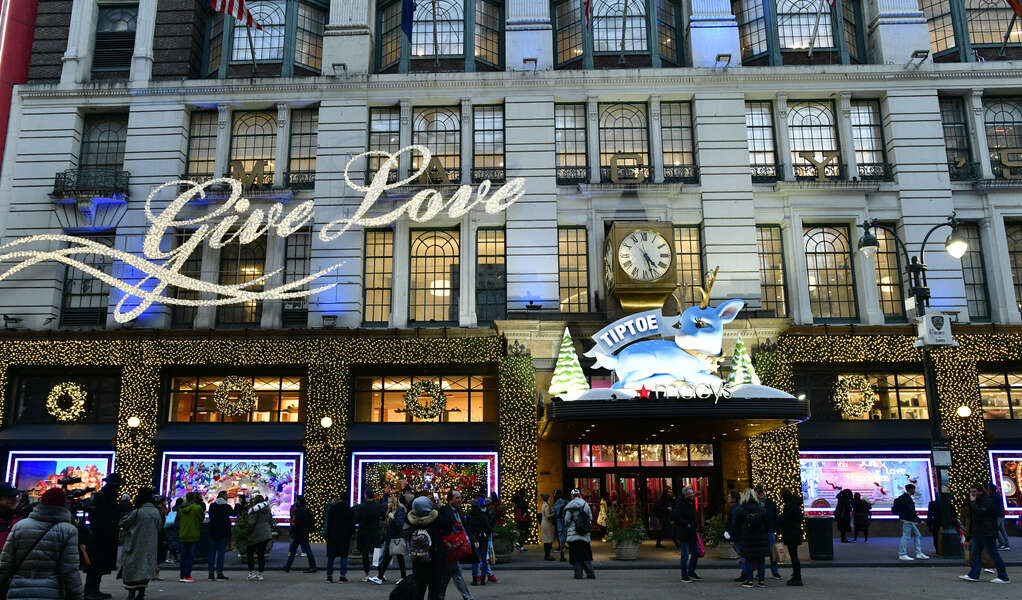 Take a Look at This Year's Iconic Macy's Holiday Windows in NYC