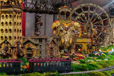 the new york botanical garden holiday train show