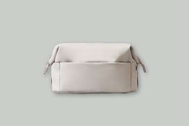 everlane toiletry bag