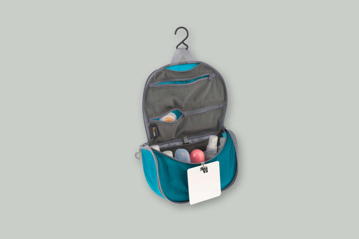 hanging toiletry bag