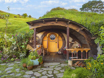 airbnb hobbiton