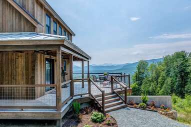 Luxury Solar House, BIG Views