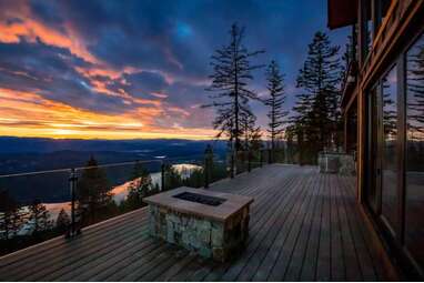 Luxury ski-in/ski-out estate w/ private hot tub, game-room and the best view